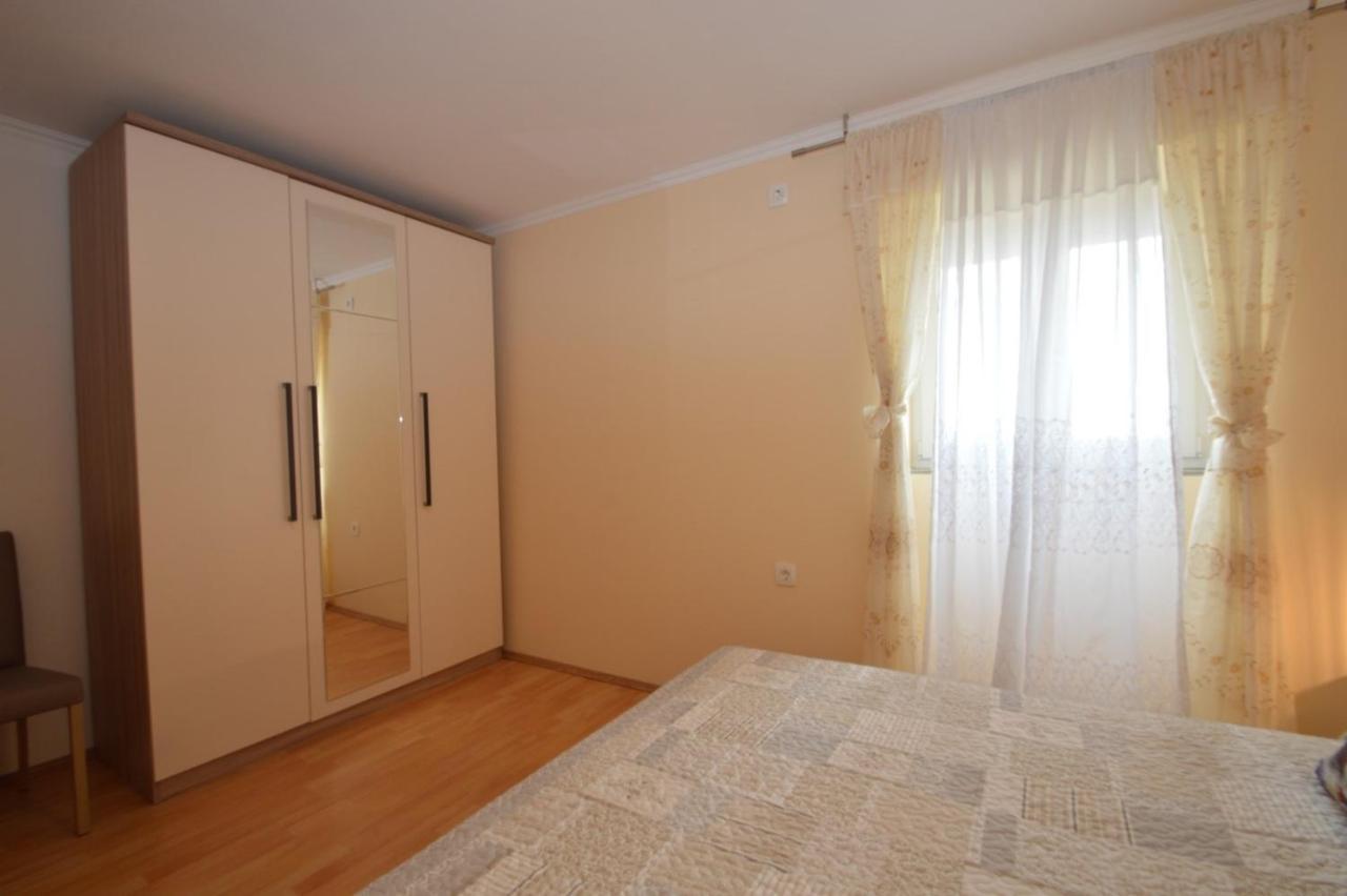 Apartment Hrasta Vrana  Exterior photo